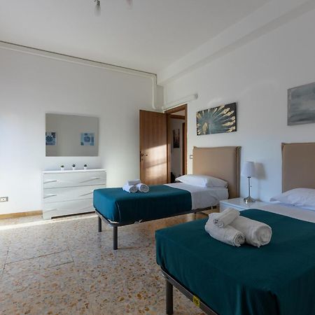 Pisa Quiet And Bright Flats With Balcony Apartment Bagian luar foto