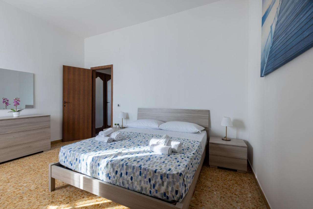 Pisa Quiet And Bright Flats With Balcony Apartment Bagian luar foto