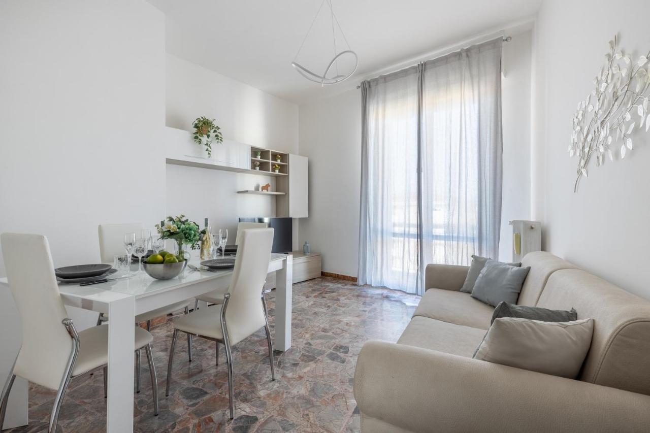 Pisa Quiet And Bright Flats With Balcony Apartment Bagian luar foto