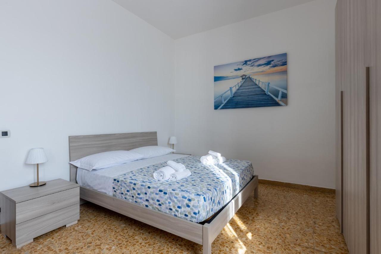 Pisa Quiet And Bright Flats With Balcony Apartment Bagian luar foto