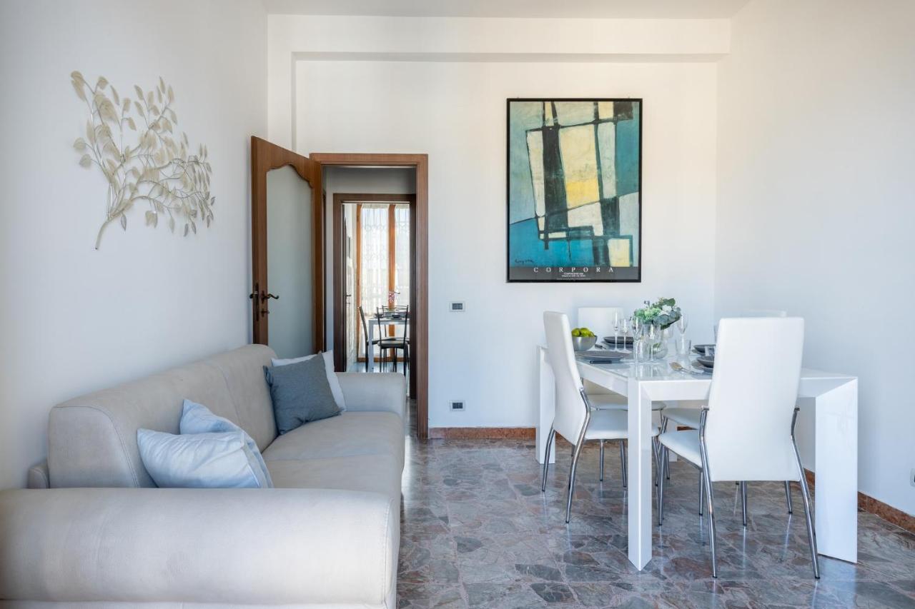 Pisa Quiet And Bright Flats With Balcony Apartment Bagian luar foto